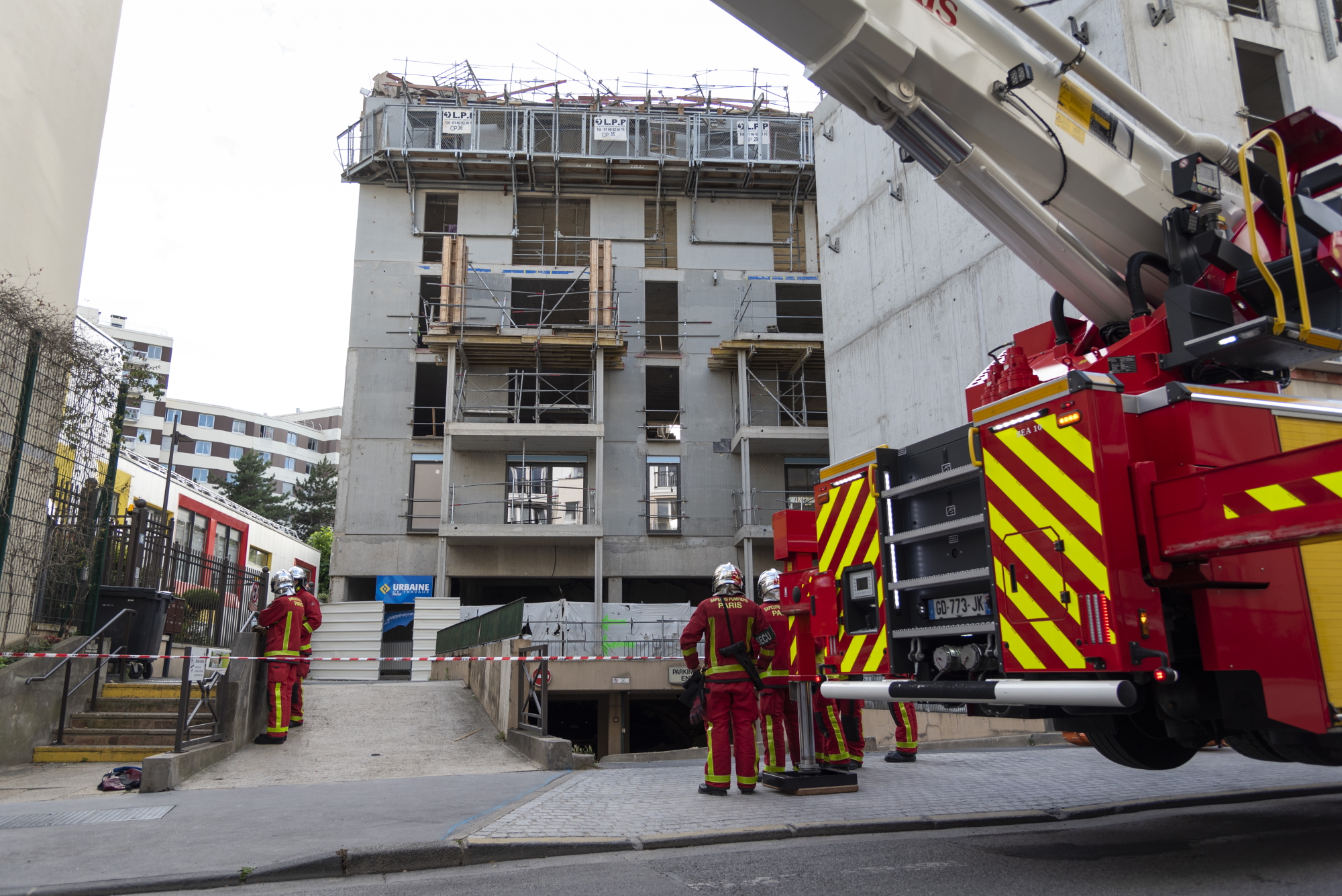 Intervention des pompiers - effondrement sur le chantier rues Defrance/Viénot