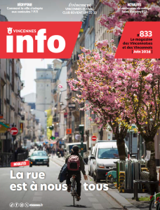 La Une du magazine dans une rue fleurie de Vincennes