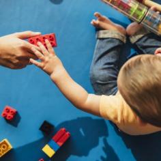 Jeux et jeune enfant