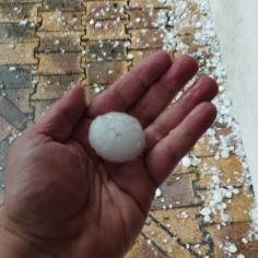Orage de grêle du 3 mai - image de grêlon