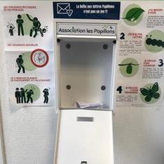 Boîte aux lettre papillons