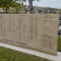 stèle des combattants