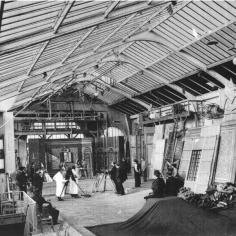 image d'une usine en noir et blanc 