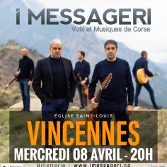 photo avec les membres du groupe I MESSAGERI dans un paysage montagneux de la Corse