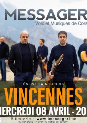 photo avec les membres du groupe I MESSAGERI dans un paysage montagneux de la Corse