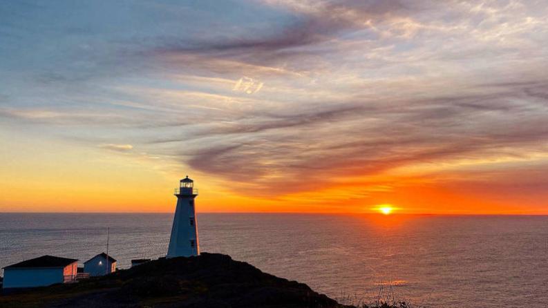 photo d'une levé de soleil au canada